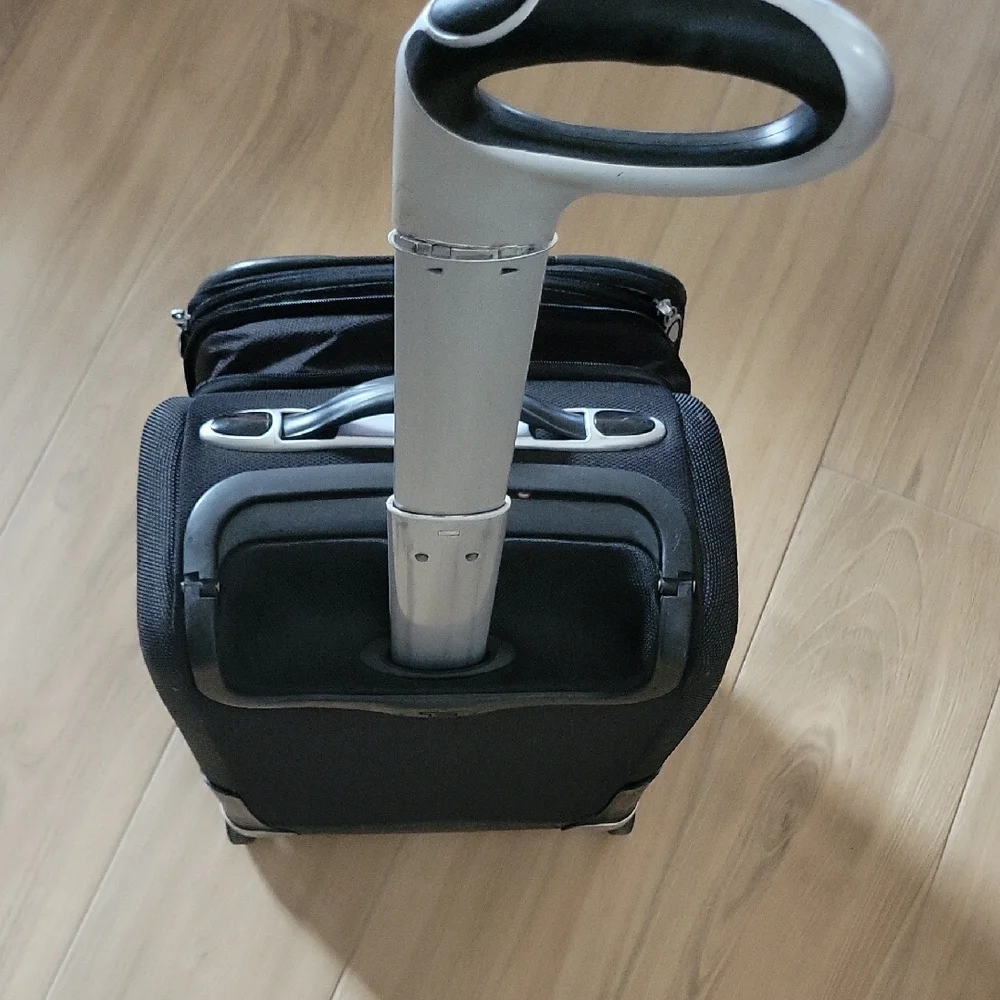 Tumi Transporter T3 Black Rolling Bag